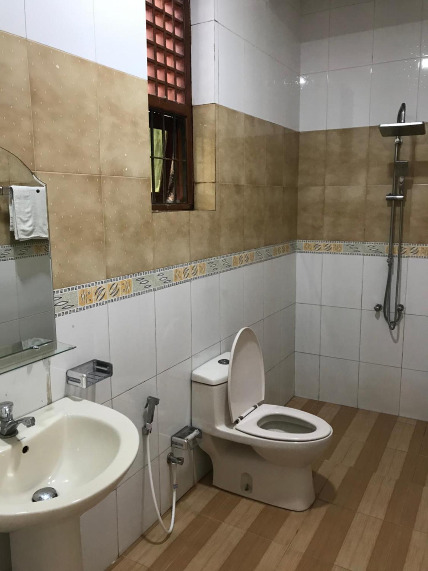פנאדורה Amani Lake Resort מראה חיצוני תמונה