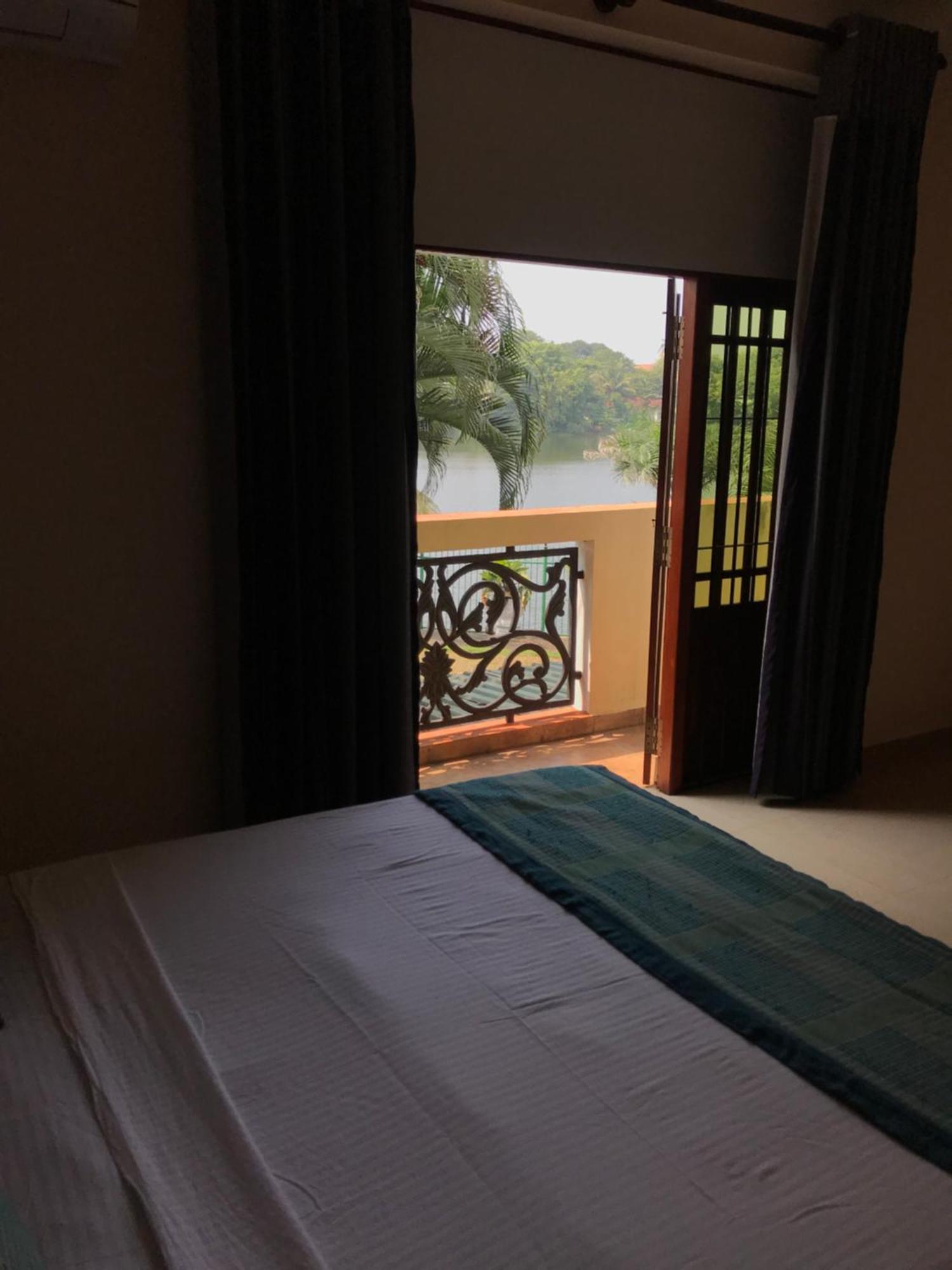 פנאדורה Amani Lake Resort מראה חיצוני תמונה
