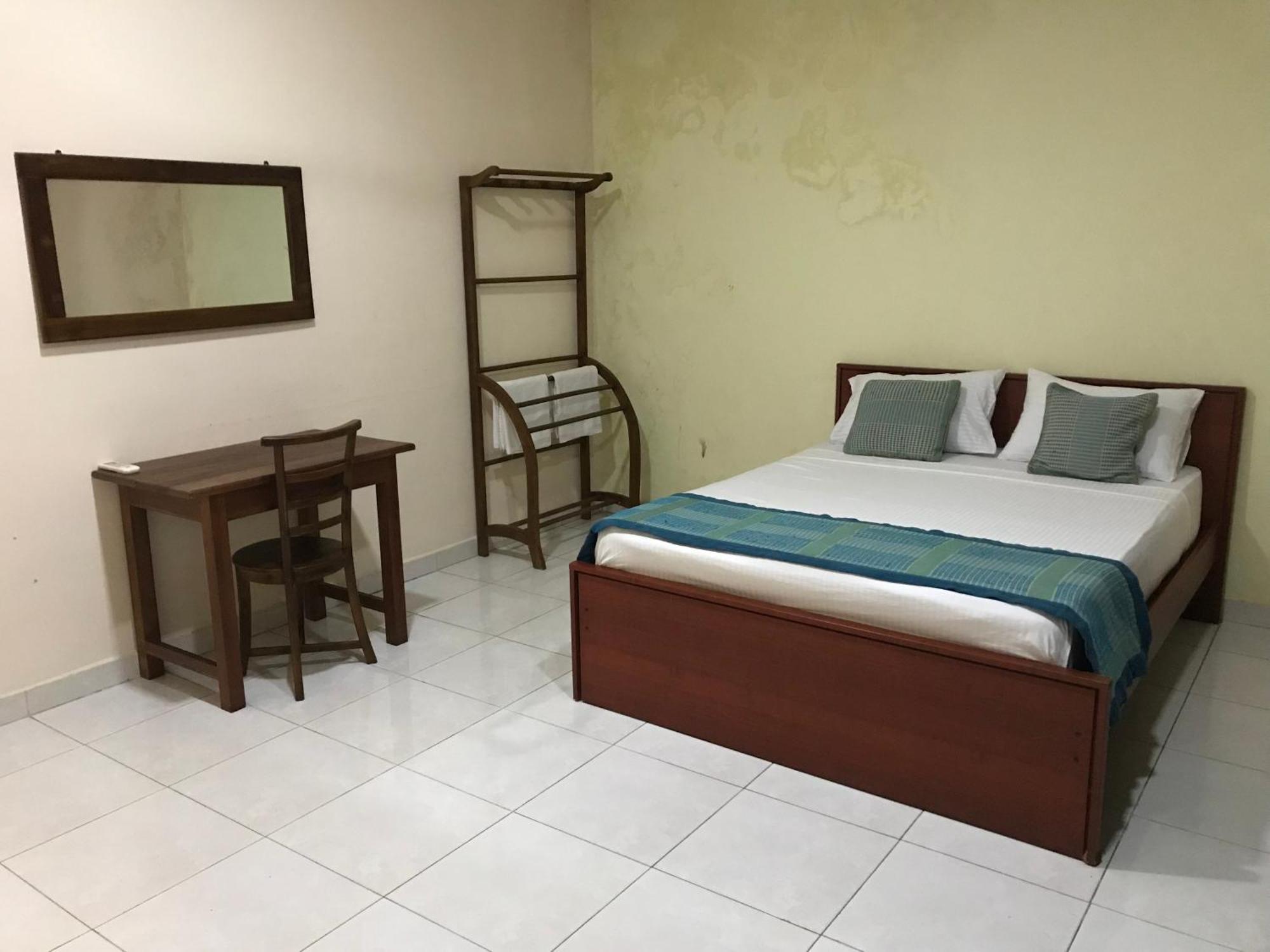 פנאדורה Amani Lake Resort מראה חיצוני תמונה