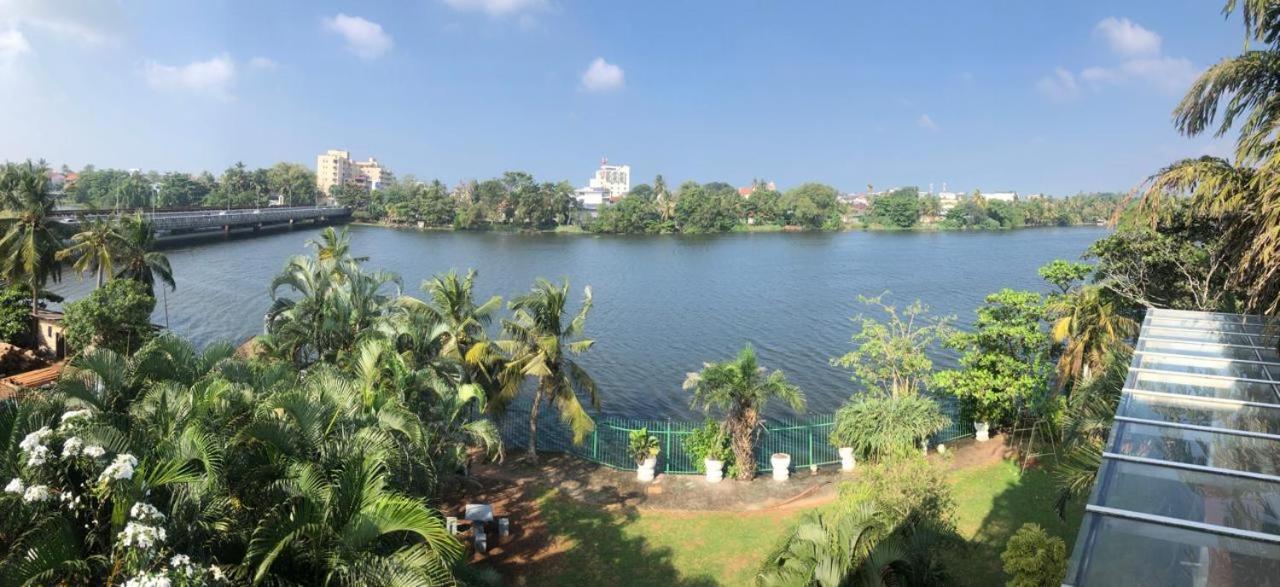פנאדורה Amani Lake Resort מראה חיצוני תמונה